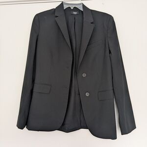 EUC Theory Black Women's Lined Blazer Jacket, Size 4